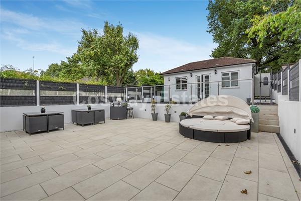 St Marys Crescent, NW4
